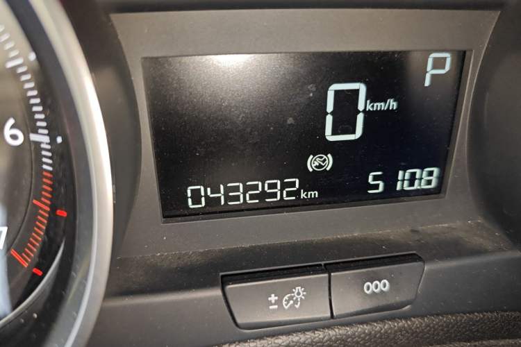 Used Peugeot 408 2020 360THP 10th Anniversary Premium Edition Odometer Close Up