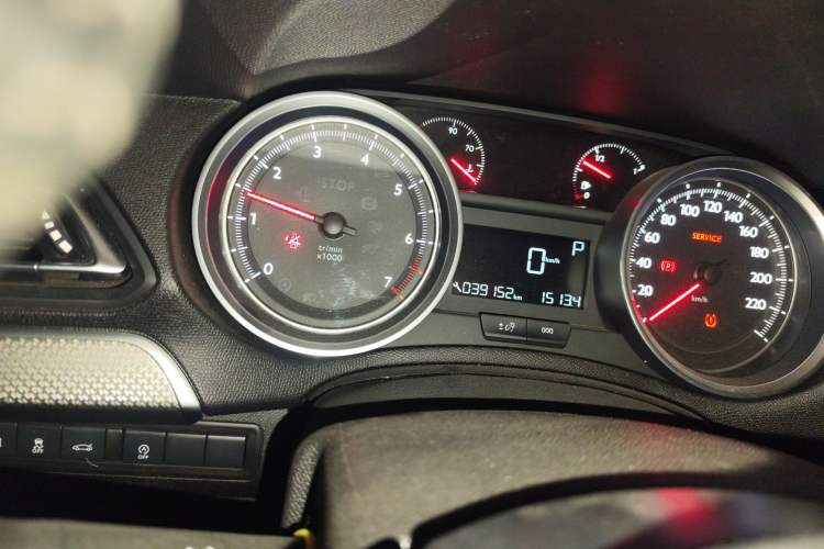 Used Peugeot 408 2020 360THP 10th Anniversary Premium Edition Odometer Close Up