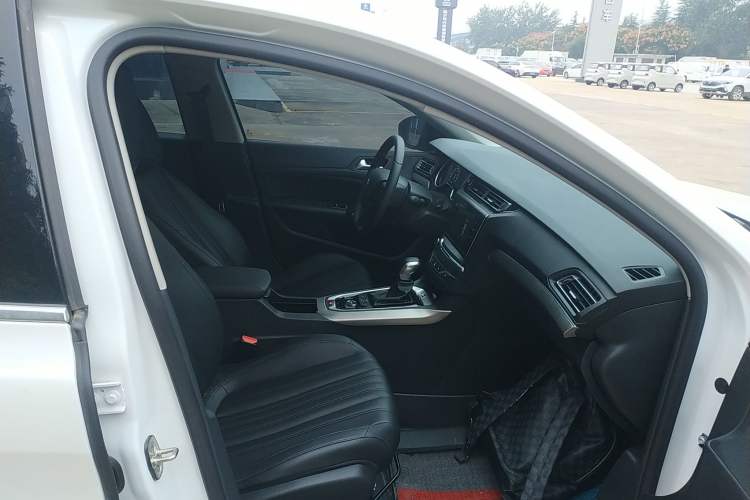 Used Peugeot 408 2020 360THP 10th Anniversary Edition Right Front Seat