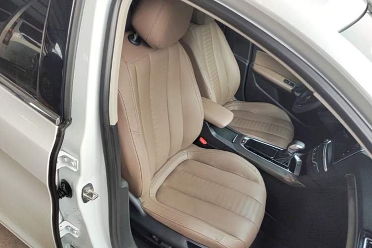 Used Peugeot 408 2020 360THP 10th Anniversary Prestige Edition Right Front Seat
