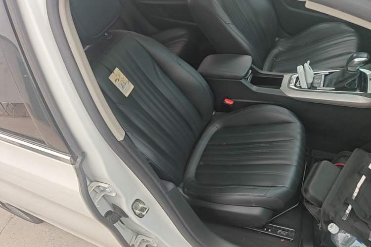 Used Peugeot 408 2020 360THP 10th Anniversary Premium Edition Right Front Seat