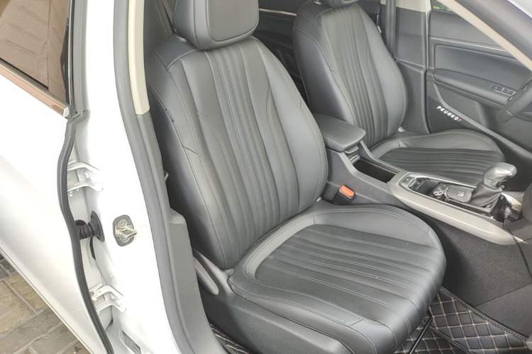 Used Peugeot 408 2020 360THP 10th Anniversary Premium Edition Right Front Seat