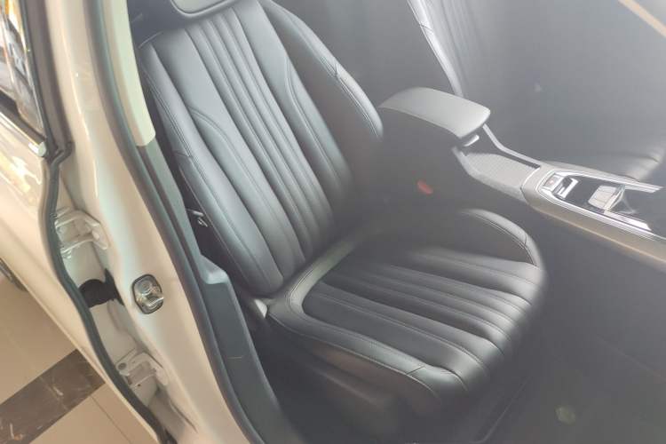 Used Peugeot 408 2020 360THP 10th Anniversary Premium Edition Right Front Seat