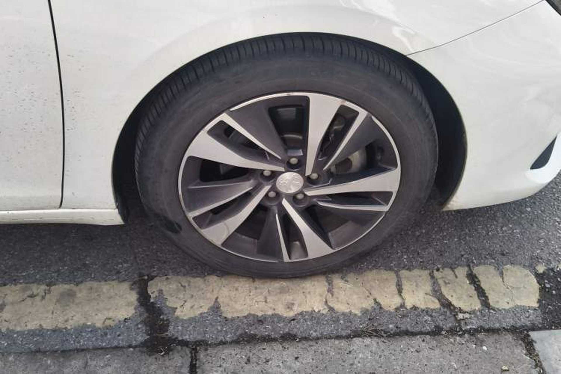 Used Peugeot 408 2020 360THP 10th Anniversary Premium Edition Right Front Wheel Hub