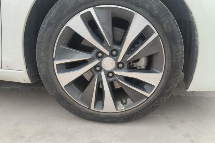Used Peugeot 408 2020 360THP 10th Anniversary Edition Right Front Wheel Hub