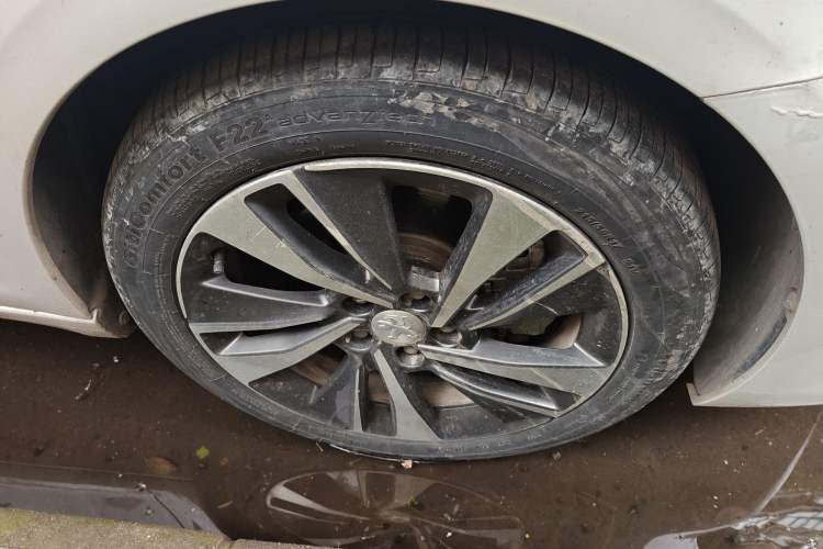 Used Peugeot 408 2020 360THP 10th Anniversary Premium Edition Right Front Wheel Hub