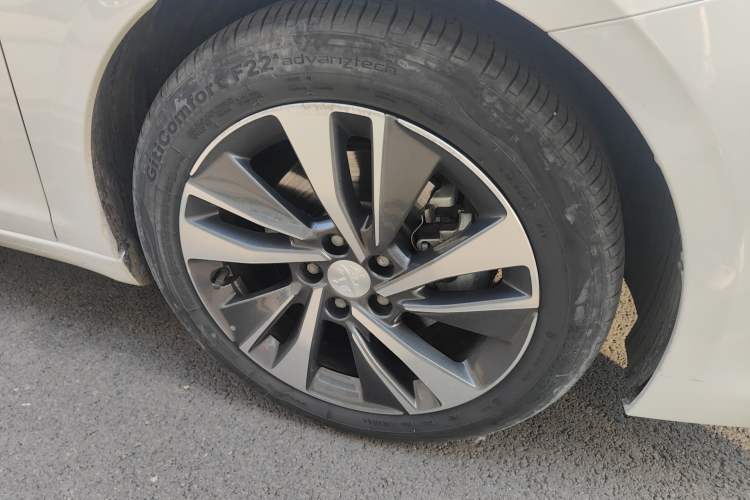 Used Peugeot 408 2020 360THP 10th Anniversary Premium Edition Right Front Wheel Hub