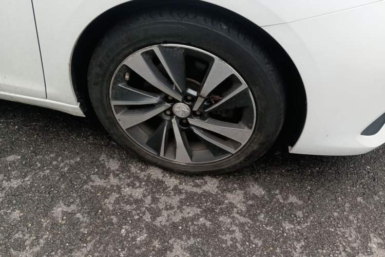Used Peugeot 408 2020 360THP 10th Anniversary Edition Right Front Wheel Hub