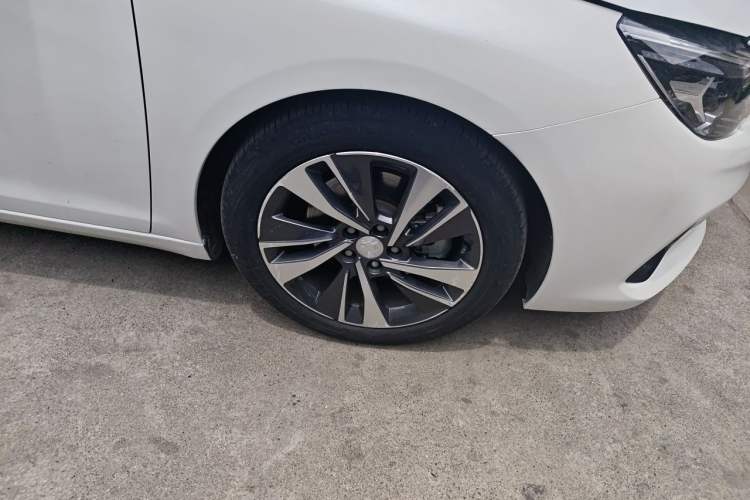 Used Peugeot 408 2020 360THP 10th Anniversary Premium Edition Right Front Wheel Hub