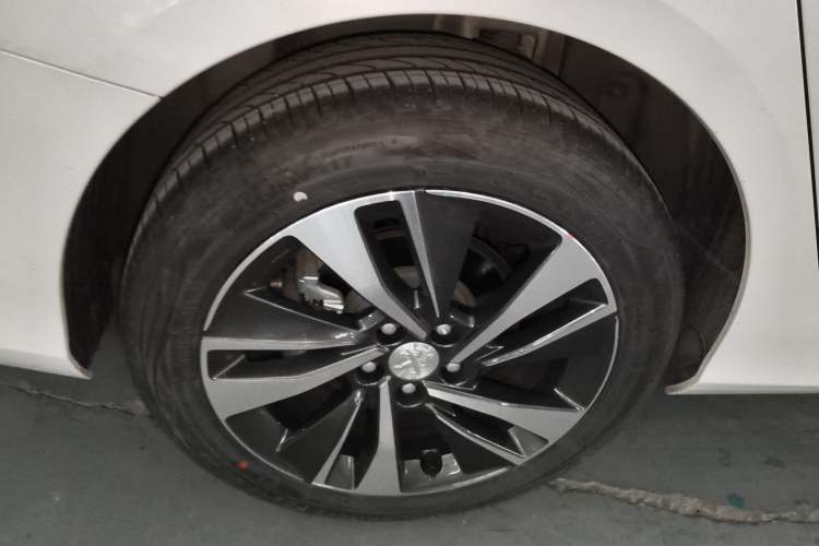 Used Peugeot 408 2020 360THP 10th Anniversary Premium Edition Right Rear Wheel Hub