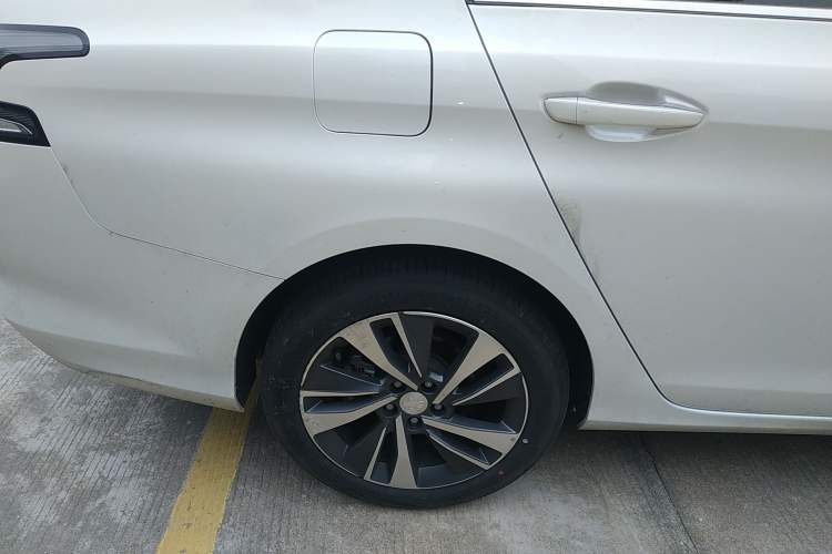 Used Peugeot 408 2020 360THP 10th Anniversary Edition Right Rear Wheel Hub