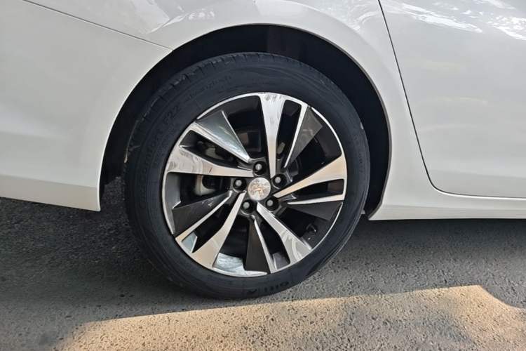 Used Peugeot 408 2020 360THP 10th Anniversary Edition Right Rear Wheel Hub