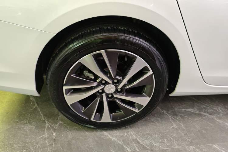Used Peugeot 408 2020 360THP 10th Anniversary Premium Edition Right Rear Wheel Hub
