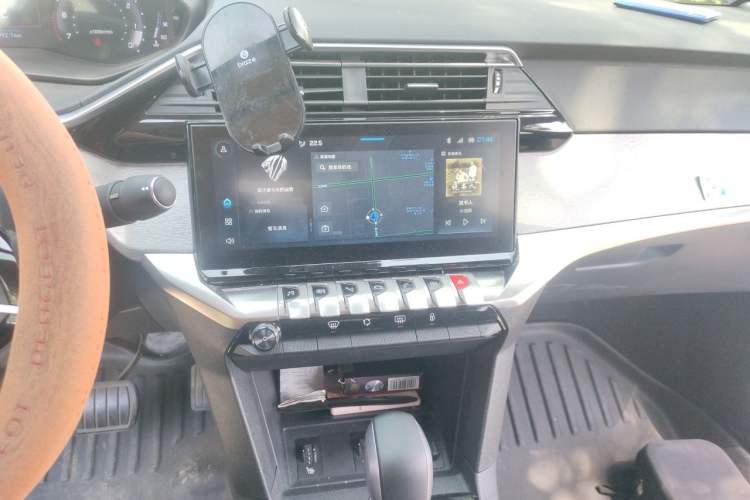 Used Peugeot 408 2022 1.6T Dream Edition Audio And AC Panel