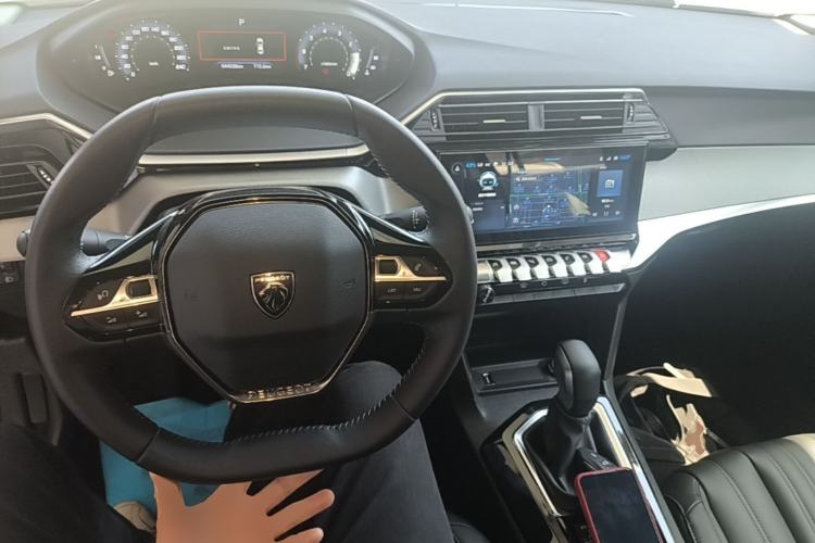 Used Peugeot 408 2022 1.6T Light-Chasing Edition Center Console