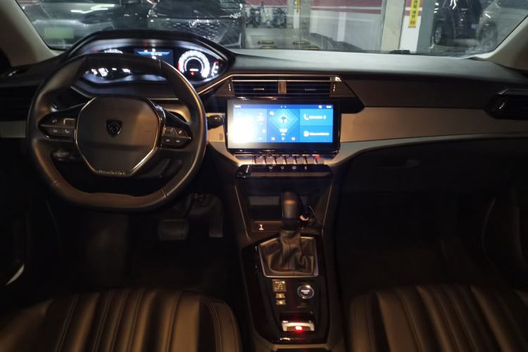Used Peugeot 408 2022 1.6T Ambition Edition Center Console