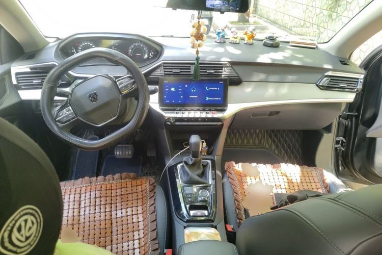 Used Peugeot 408 2022 1.6T Ambition Edition Center Console