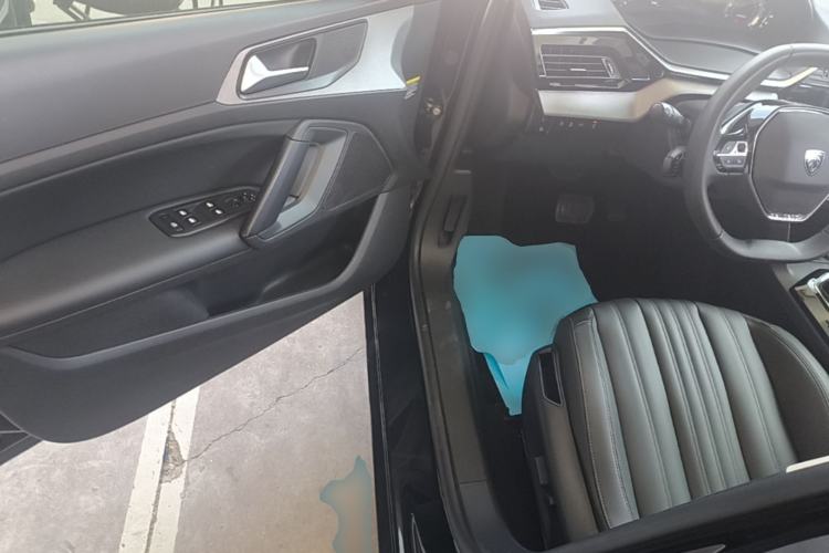 Used Peugeot 408 2022 1.6T Light-Chasing Edition Driver Seat