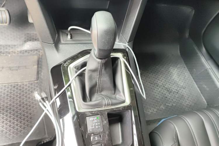 Used Peugeot 408 2022 1.6T Ambition Edition Gear Lever