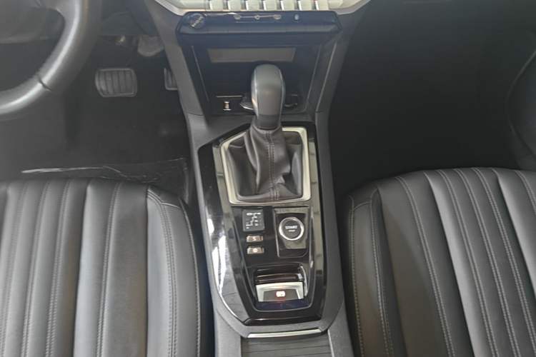 Used Peugeot 408 2022 1.6T Ambition Edition Gear Lever