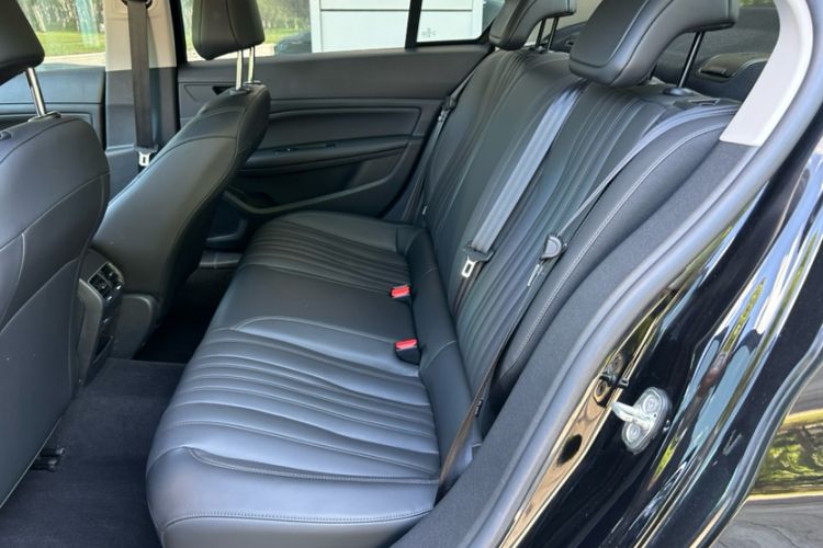 Used Peugeot 408 2022 1.6T Light-Chasing Edition Interior 4