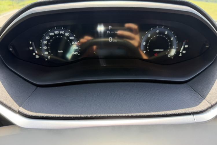 Used Peugeot 408 2022 1.6T Light-Chasing Edition Interior 7