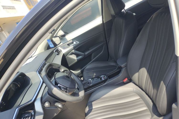 Used Peugeot 408 2022 1.6T Light-Chasing Edition Left Front Seat