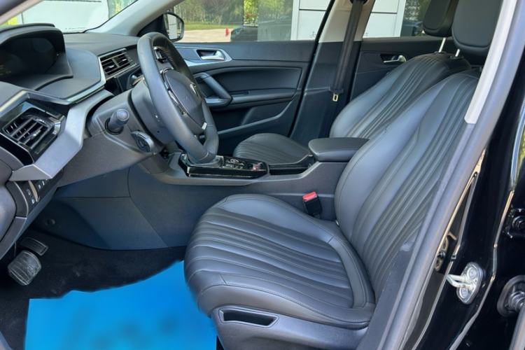Used Peugeot 408 2022 1.6T Light-Chasing Edition Left Front Seat
