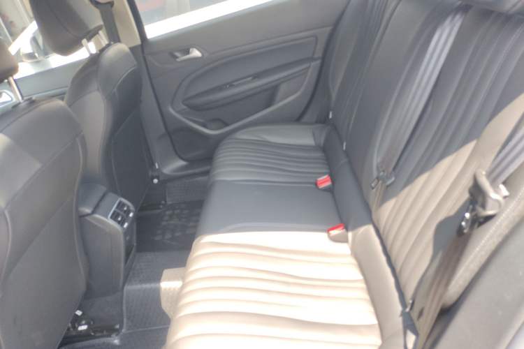 Used Peugeot 408 2022 1.6T Light-Chasing Edition Left Rear Seat