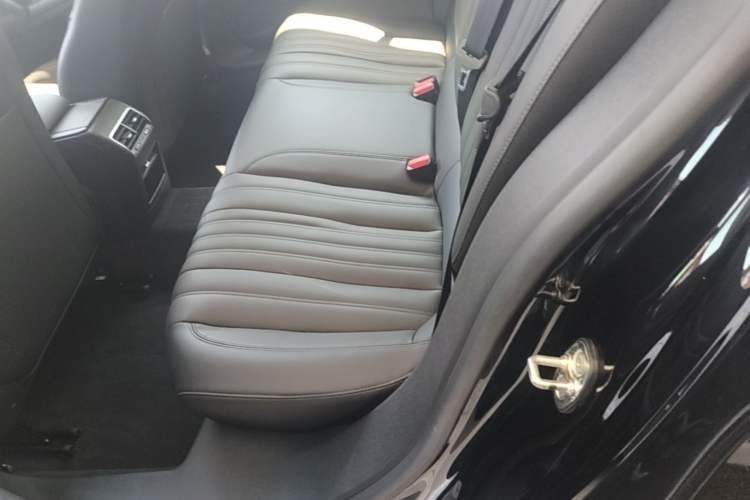 Used Peugeot 408 2022 1.6T Light-Chasing Edition Left Rear Seat