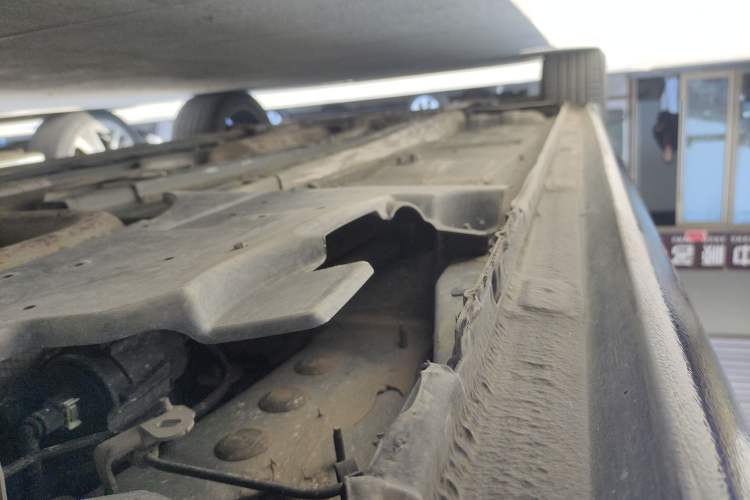 Used Peugeot 408 2022 1.6T Light-Chasing Edition Left Side Sill