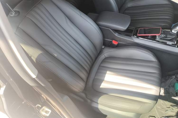 Used Peugeot 408 2022 1.6T Light-Chasing Edition Right Front Seat