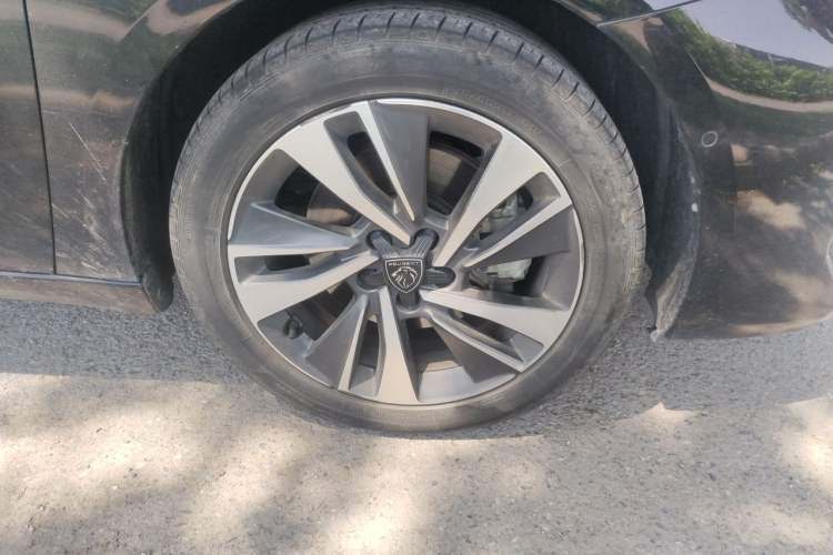 Used Peugeot 408 2022 1.6T Dream Edition Right Front Wheel Hub