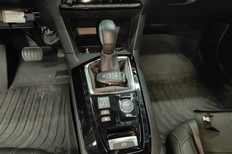 Used Peugeot 408 2022 1.6T Ambition Edition Gear Lever