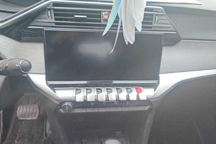 Used Peugeot 408 2022 1.6T Dream Edition Audio And AC Panel