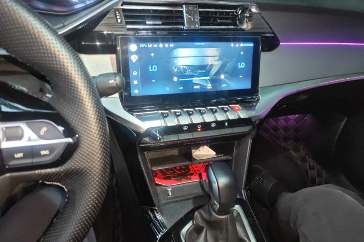Used Peugeot 408 2022 1.6T Light-Chasing Edition Audio And AC Panel