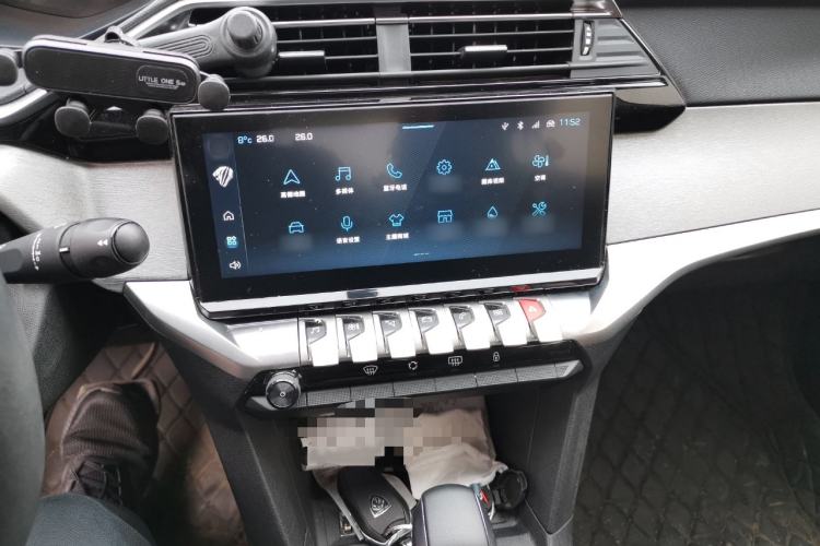 Used Peugeot 408 2022 1.6T Light-Chasing Edition Audio And AC Panel