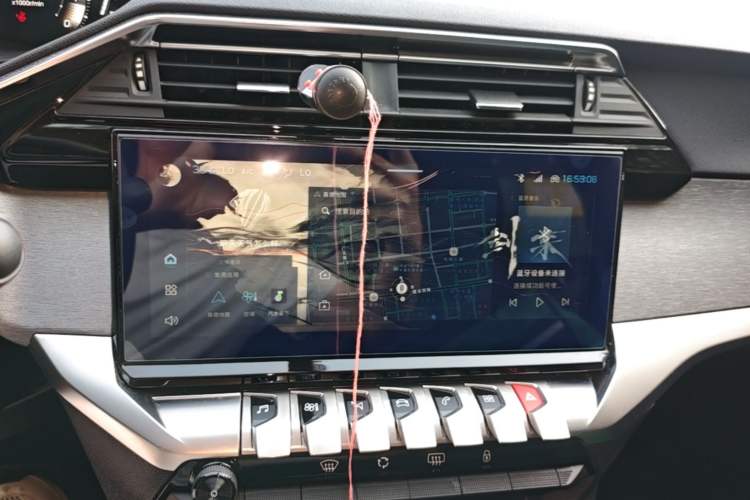 Used Peugeot 408 2022 1.6T Light-Chasing Edition Audio And AC Panel