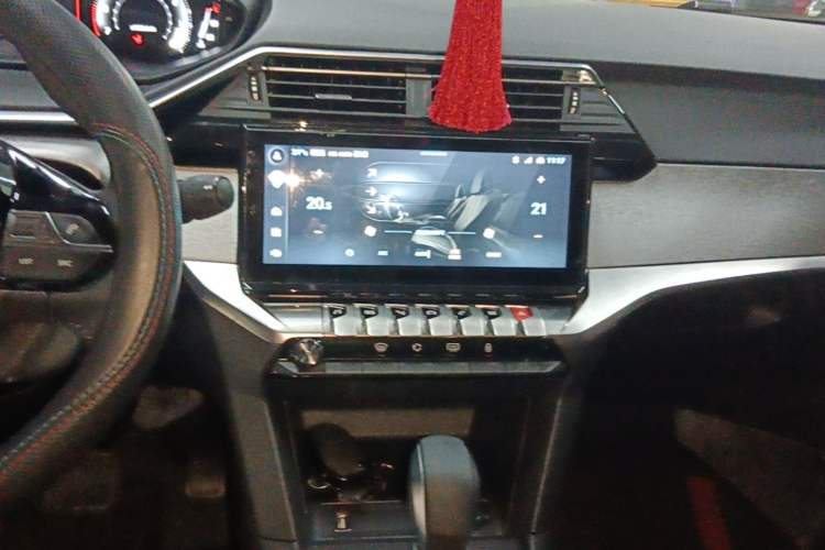 Used Peugeot 408 2022 1.6T Light-Chasing Edition Audio And AC Panel