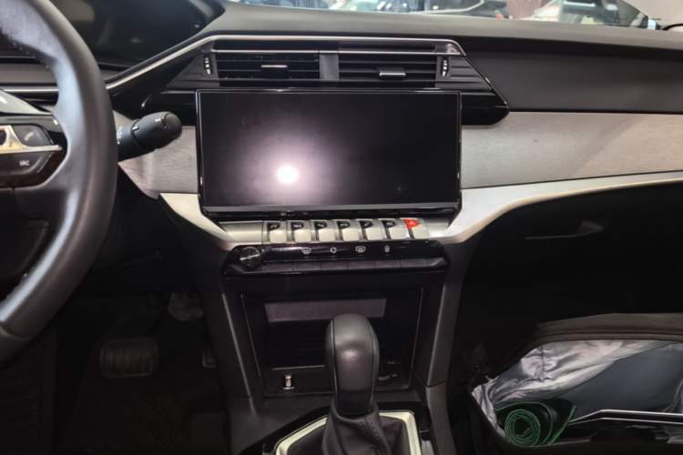 Used Peugeot 408 2022 1.6T Ambition Edition Audio And AC Panel