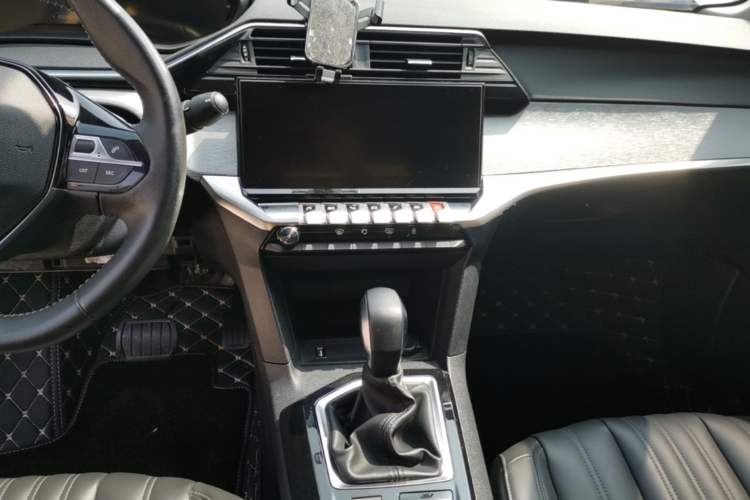 Used Peugeot 408 2022 1.6T Light-Chasing Edition Audio And AC Panel