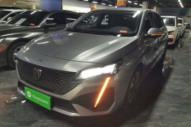 Używany Peugeot 408 2022 1.6T Light-Chasing Edition
