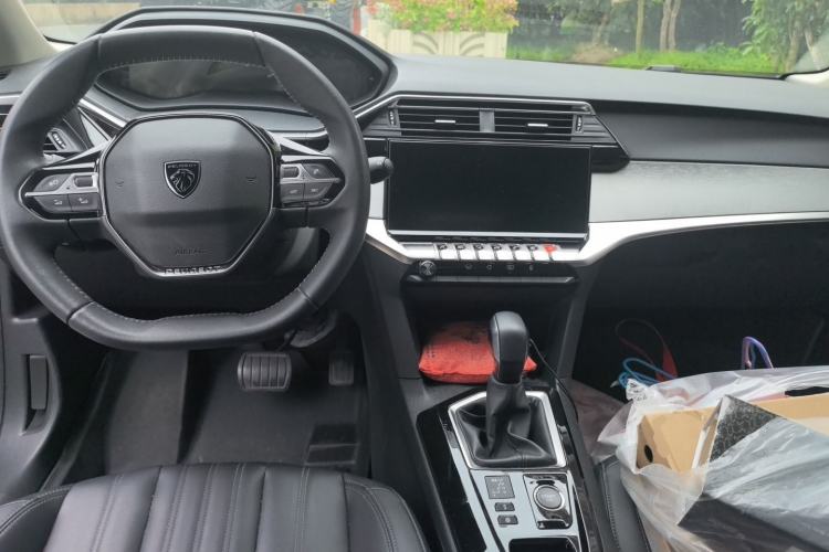 Used Peugeot 408 2022 1.6T Light-Chasing Edition Center Console