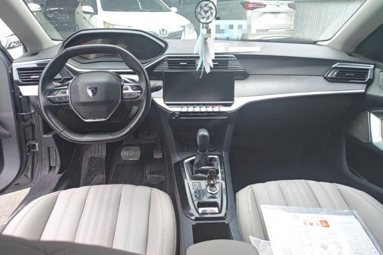 Used Peugeot 408 2022 1.6T Dream Edition Center Console