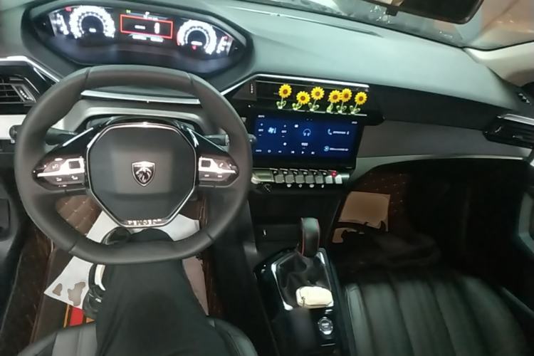 Used Peugeot 408 2022 1.6T Ambition Edition Center Console