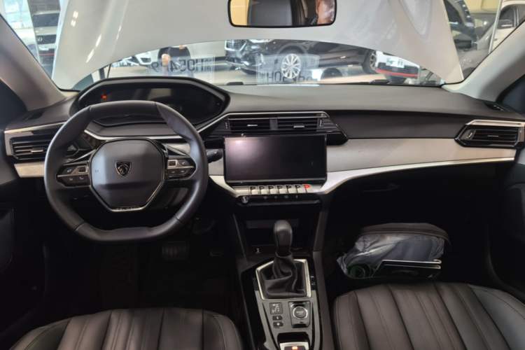 Used Peugeot 408 2022 1.6T Ambition Edition Center Console