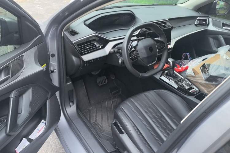 Used Peugeot 408 2022 1.6T Light-Chasing Edition Driver Seat