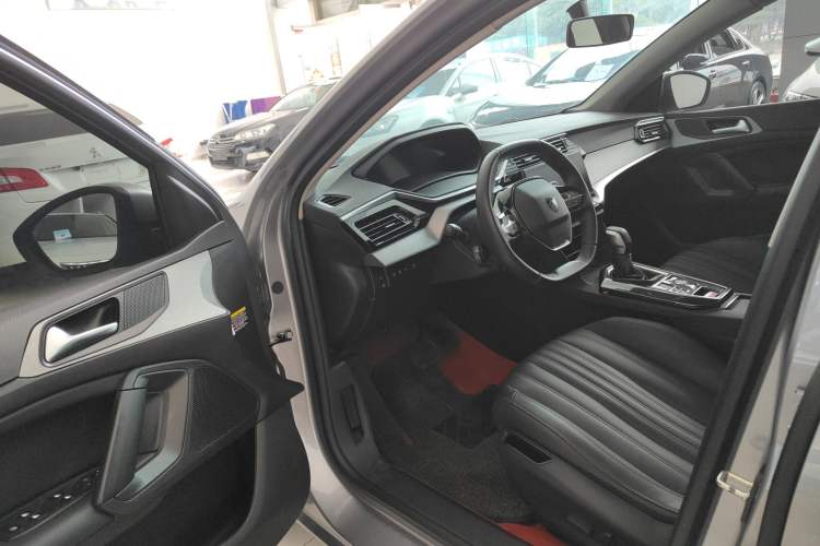 Used Peugeot 408 2022 1.6T Light-Chasing Edition Driver Seat