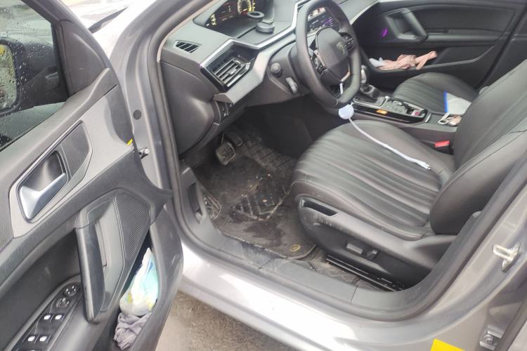 Used Peugeot 408 2022 1.6T Light-Chasing Edition Driver Seat