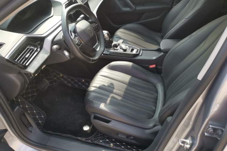 Used Peugeot 408 2022 1.6T Light-Chasing Edition Driver Seat